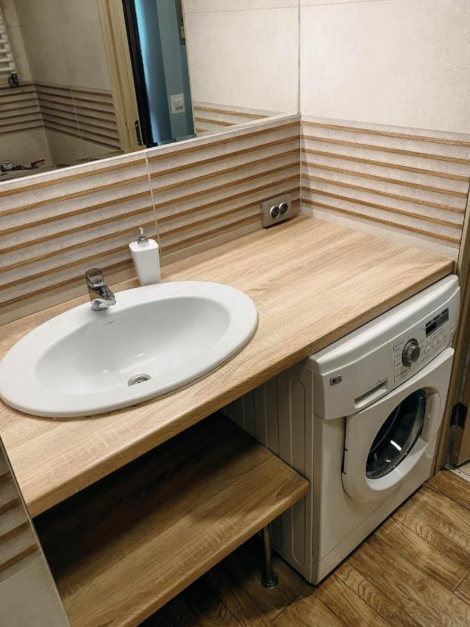 Апартаменти В Центрі Міста Ternopil Kültér fotó
